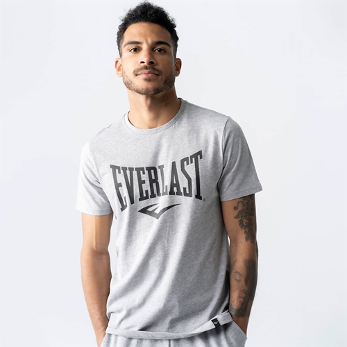 Mand med Everlast Russel T-shirt - Grå på