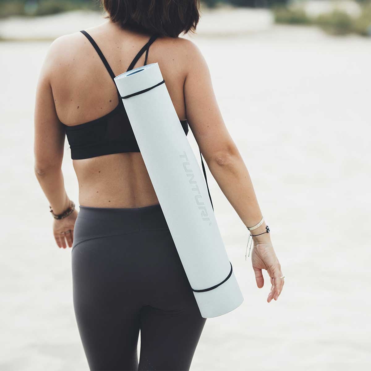 Tunturi rejse-yogamåtte under 4 mm – let og fleksibel til tasken