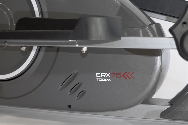 Nærbillede af side og pedal på Toorx ERX-75 Crosstrainer